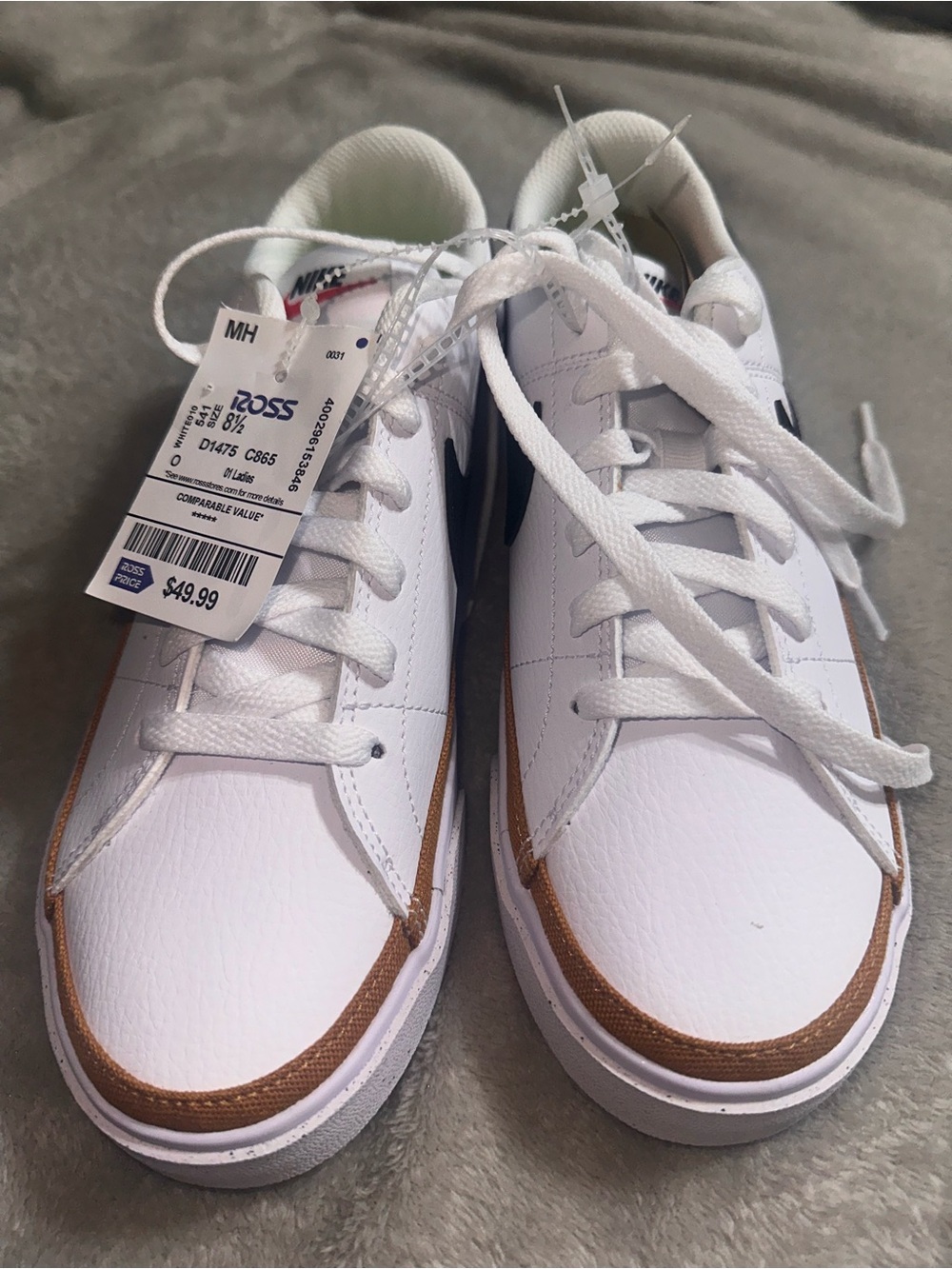 Nike White Sneakers with Brown Trim - Low Top Lace-Up